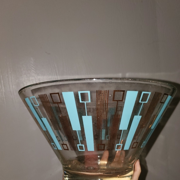 Vintage Anchor Hocking glass serving bowl - Picture 4 of 5